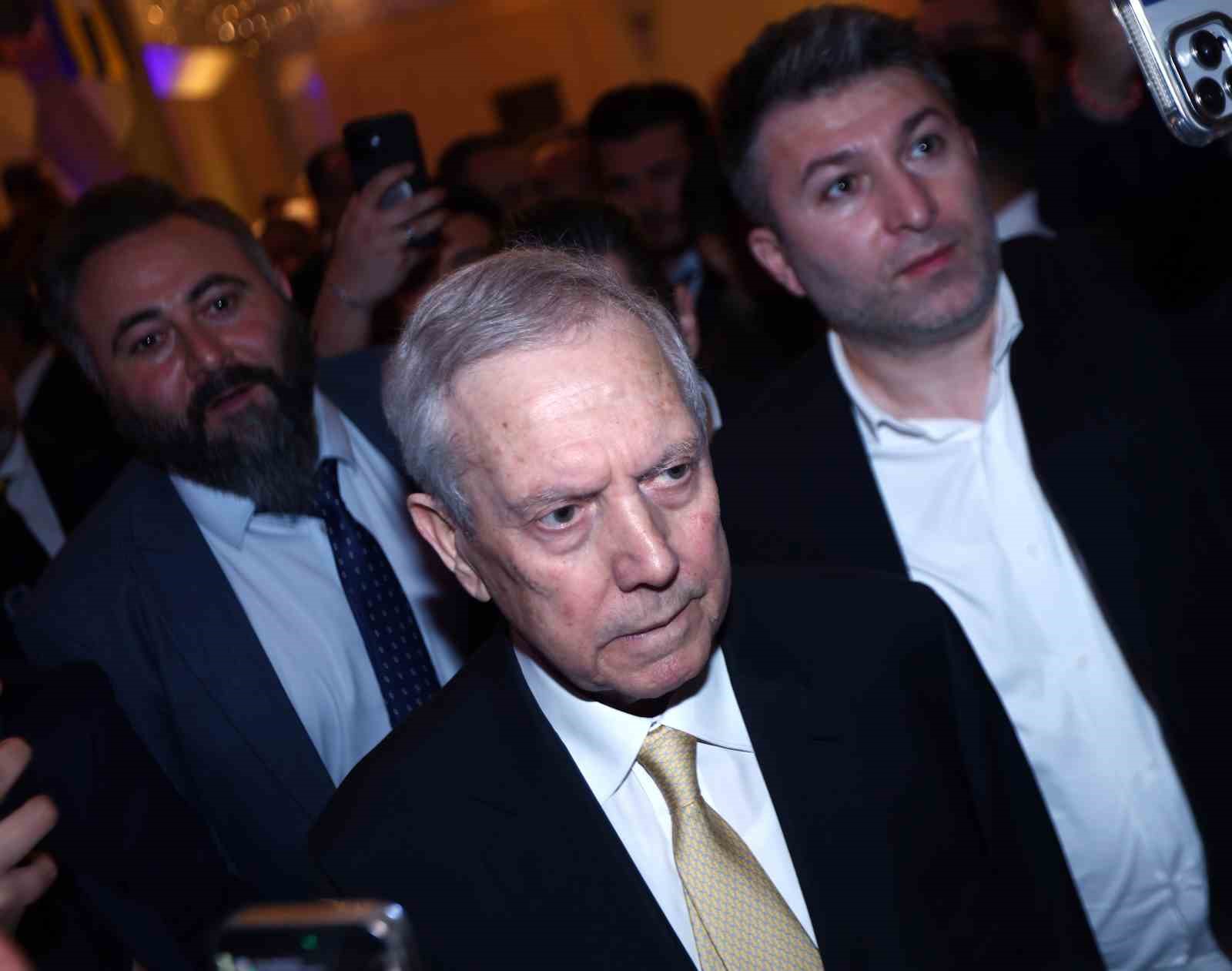 Aziz Yıldırım: "En büyük Fener sezonu başlamıştır" 10 aziz yildirim en buyuk fener sezonu baslamistir 6 qVHvs5VS
