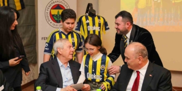 aziz-yildirim-iftarini-duzce-fenerbahceliler-ile-yapti-q8v7S8l2.jpg