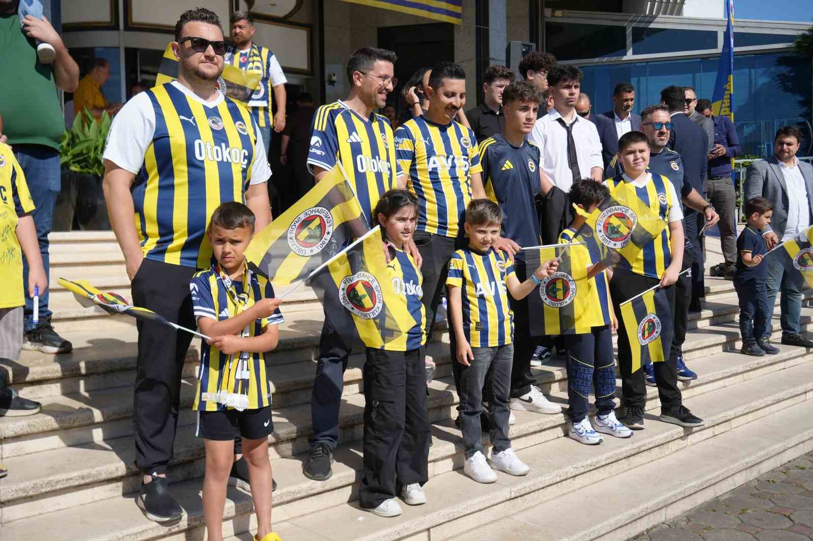 aziz yildirim iki santrforla prensipte anlastik 8 SCpmhVTL