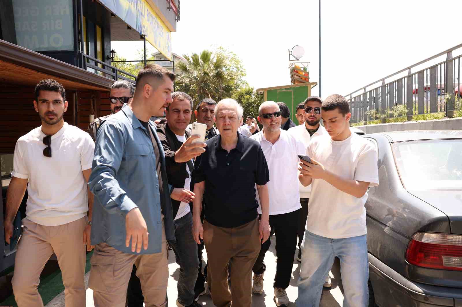 aziz yildirim sampiyon boksorlerle bir araya geldi 7 ghmV8bnU
