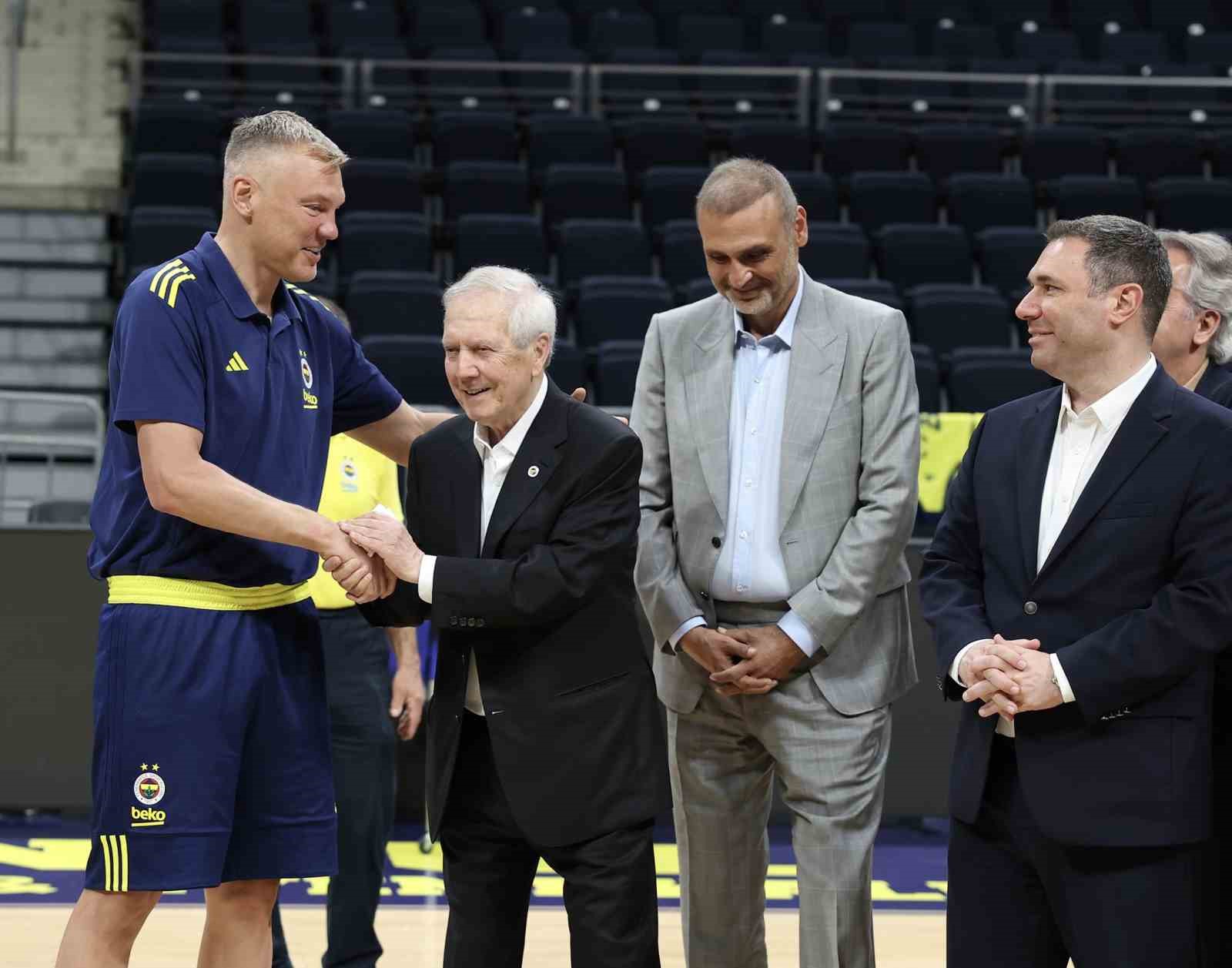 Aziz Yıldırım ve yönetim kurulundan, Fenerbahçe Beko’ya başarı dileği 5 aziz yildirim ve yonetim kurulundan fenerbahce bekoya basari dilegi 1 tDyv9gR9