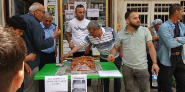 aziz-yildirimin-baskanlik-zaferi-gercuste-tatliyla-kutlandi-r3XywRdj.jpg