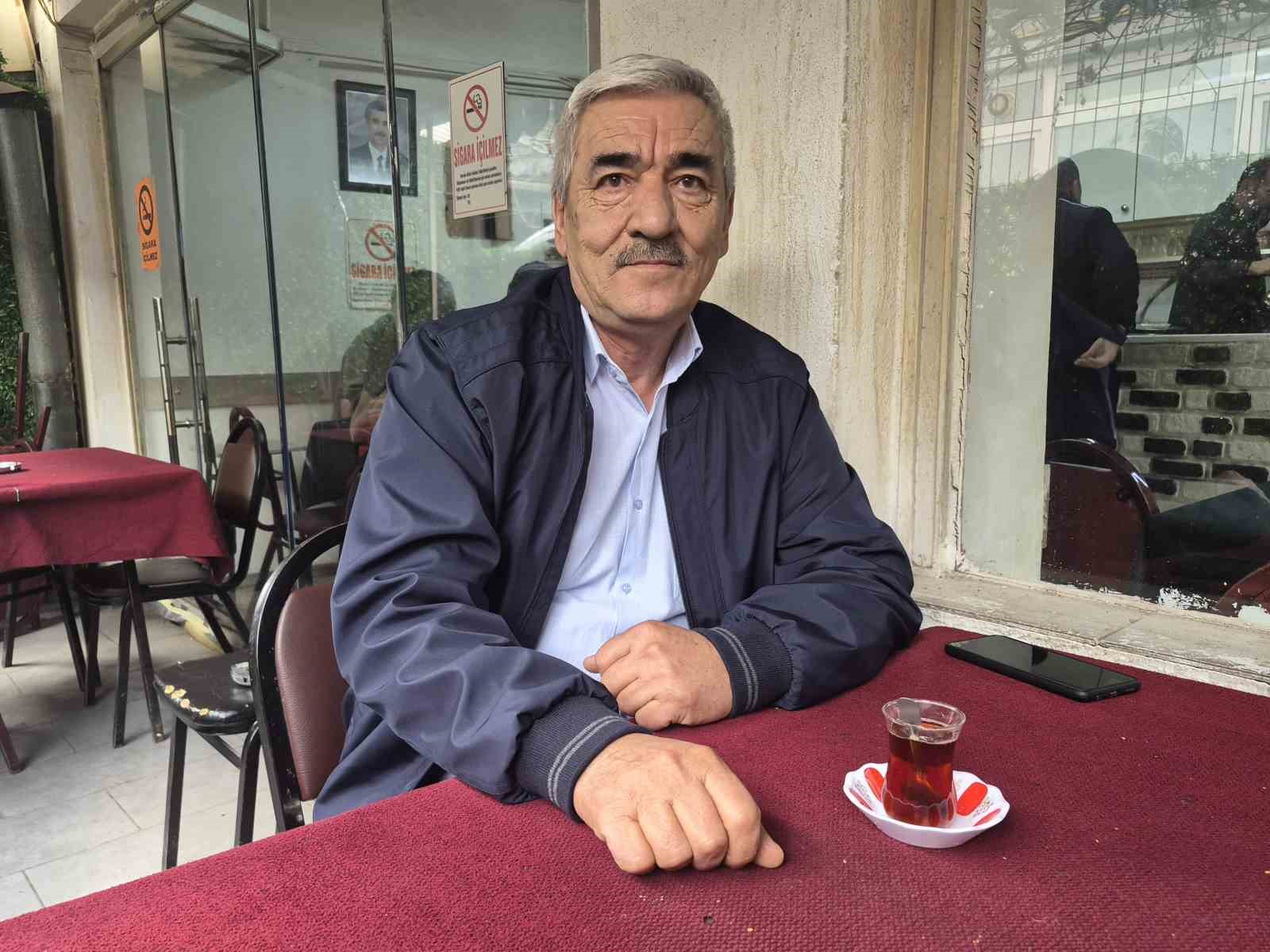 azmetti 40 yil ictigi sigarayi 1 haftada birakti 1 Fp6D84NC