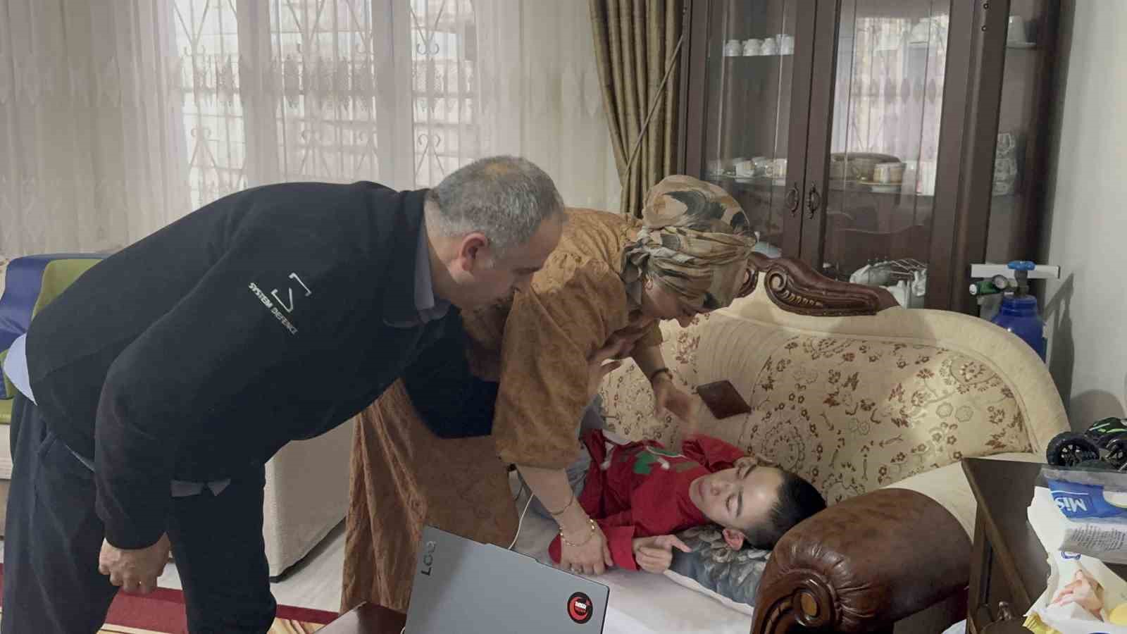 azmin adi yavuz selim 3 g9YBvN2j