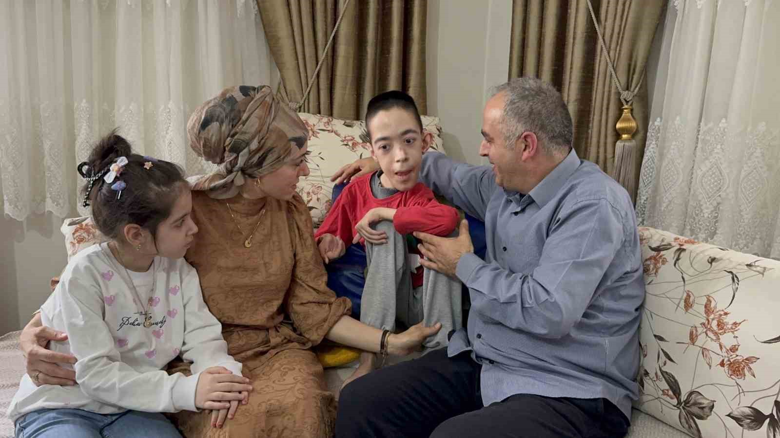 azmin adi yavuz selim 7 QirDQ6Qw