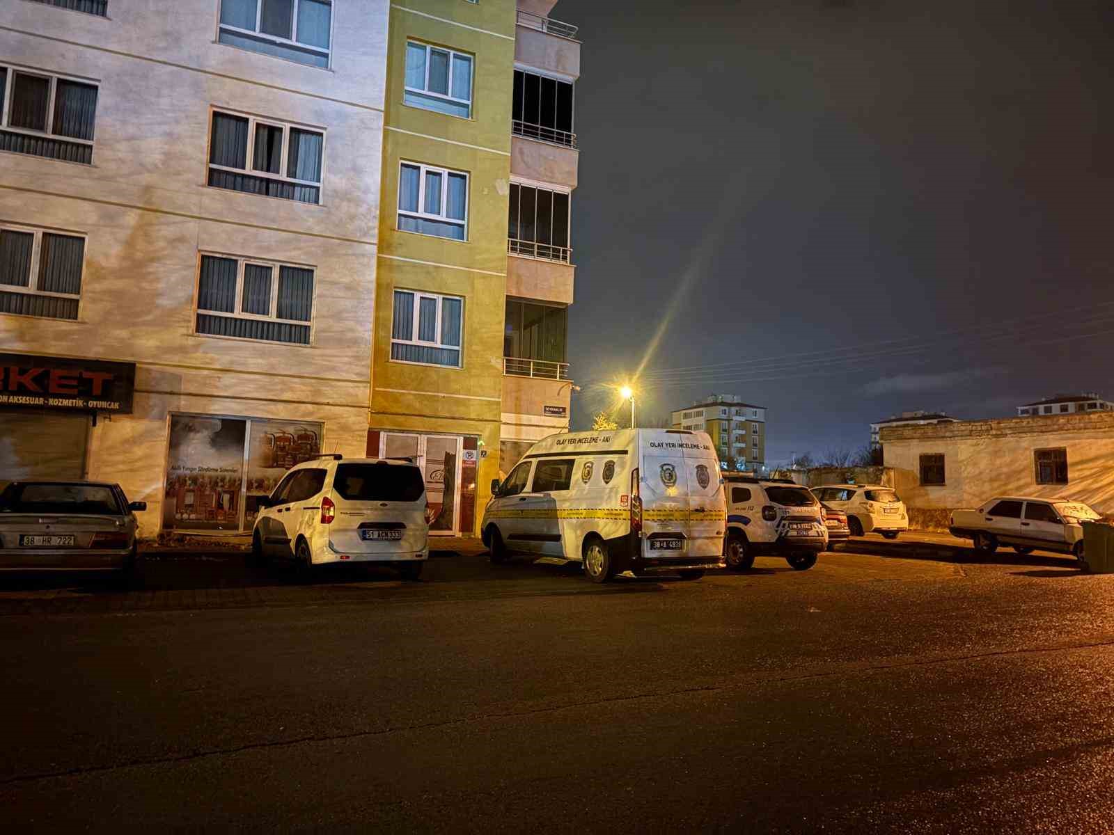 baba ogul arasindaki kavga kanli bitti 1i agir 2 yarali 1 Kc9Zpujz