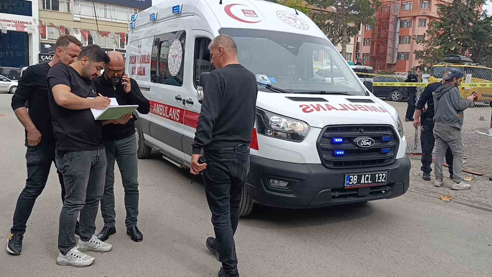 baba ogul insaat iscilerine ates acti 2 yarali 0 1KwTD83A