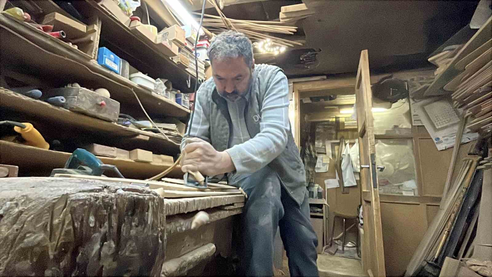 baba ogul plastige karsi ahsap ustaligini yasatmaya devam ediyor 12 jHBz5pgt