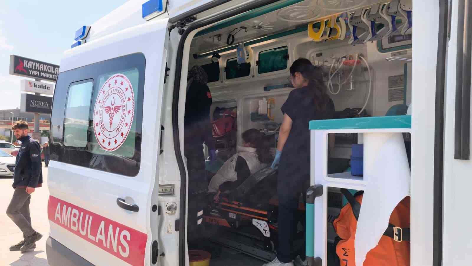 baba ve kizi motosiklet kazasinda yaralandi 0 TVaC6Hgk