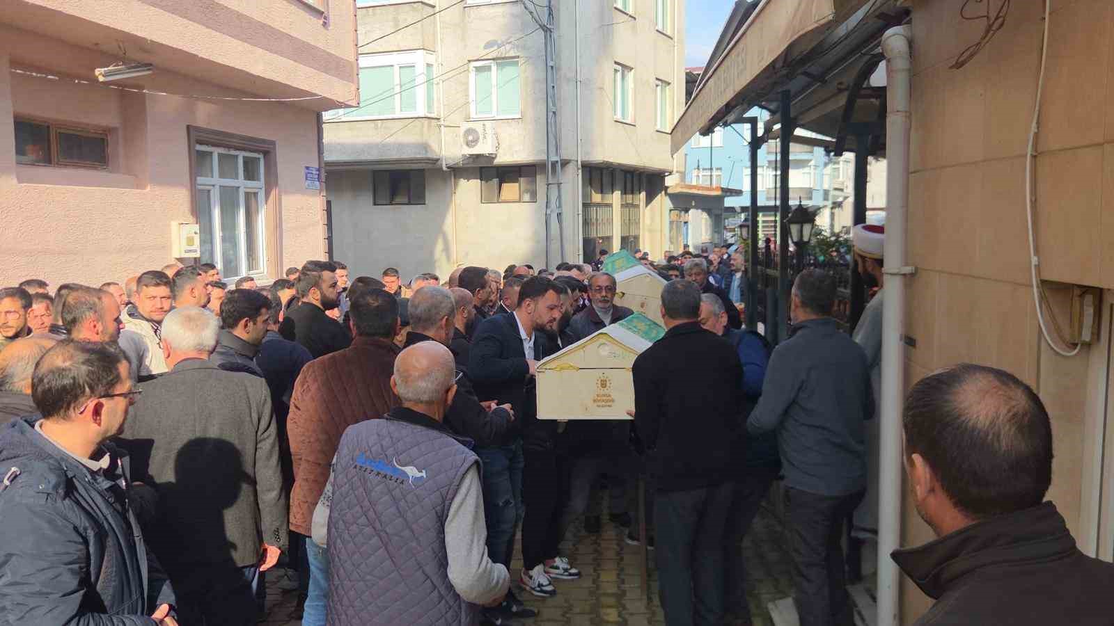 baba ve oglu son yolculuguna ugurlandi 5 cqW5YrB5