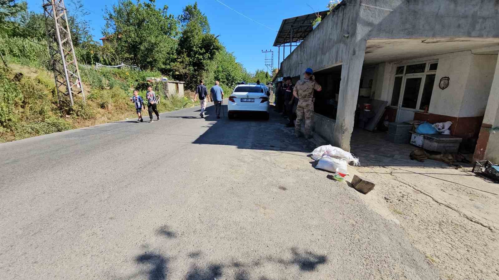 babaanne ve iki torununun oldugu cinayetin sanigi mahkemede kendini savundu 0 EEGthO9Y