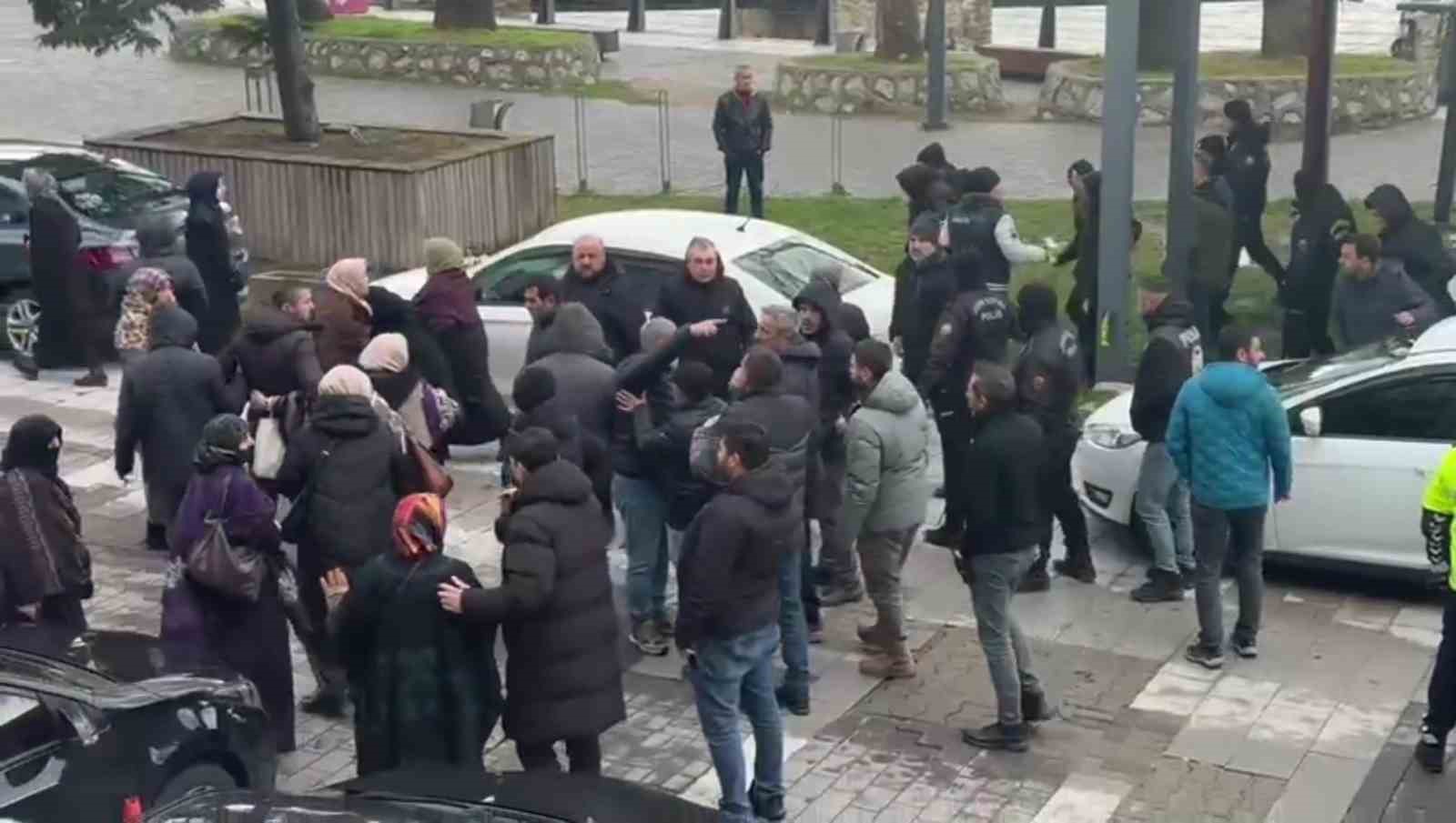 babaanne ve iki torununun oldugu cinayetin sanigi mahkemede kendini savundu 3 RcYcHvch