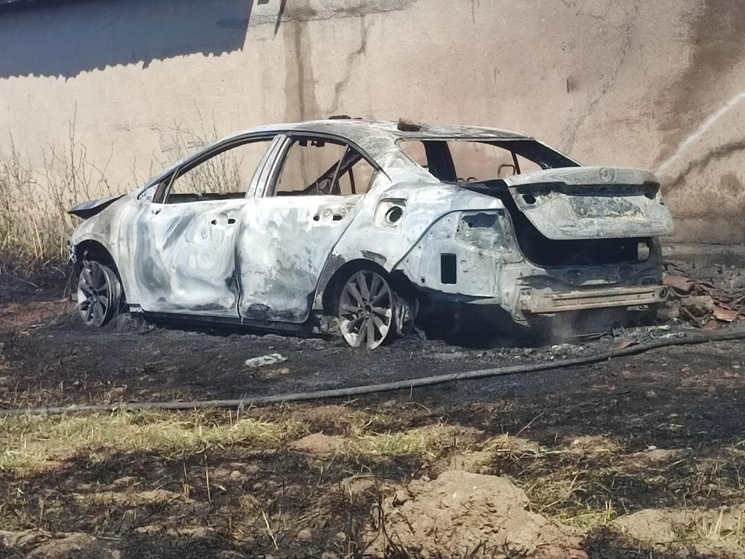 babaeskide cikan yanginda otomobil ve ahir kullanilamaz hale geldi 0 EA2YC5sR