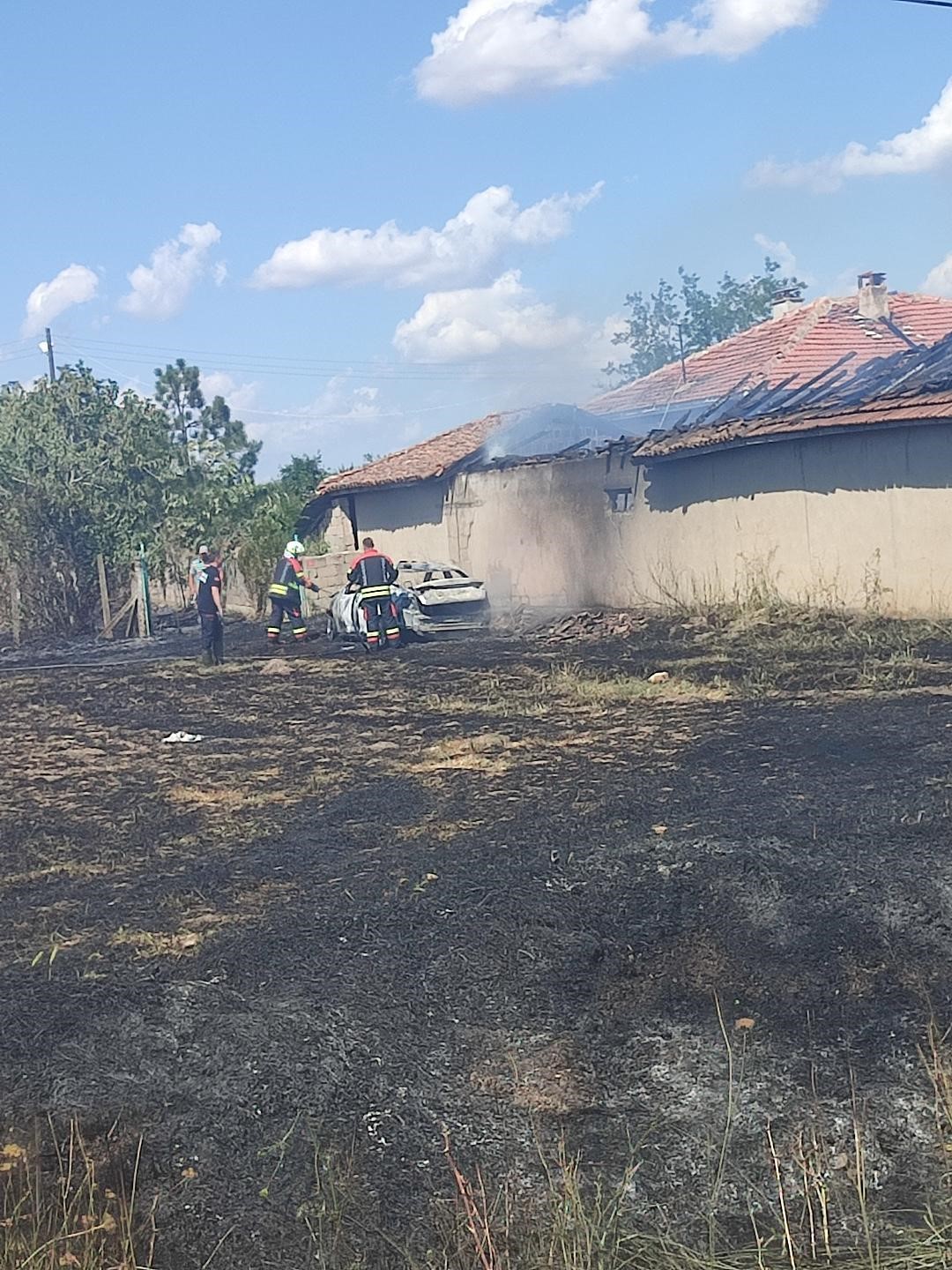 babaeskide cikan yanginda otomobil ve ahir kullanilamaz hale geldi 2 cDSNTEy5