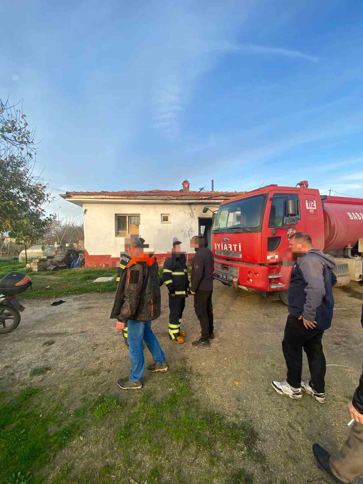 babaeskide ev yangini 1 olu 1 yarali 0 syKIqCsL