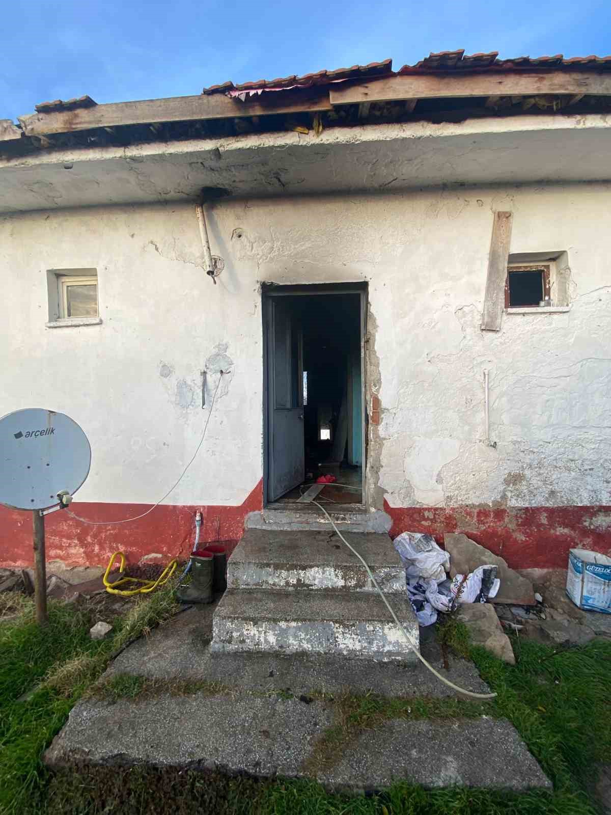 babaeskide ev yangini 1 olu 1 yarali 2 g8ygjH34