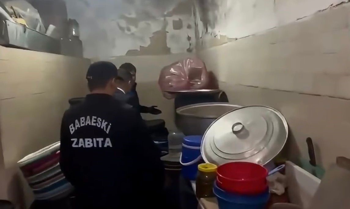 babaeskide ruhsatsiz tursu imalathanesine baskin 25 ton urun imha edildi 0 QXsHOhhp