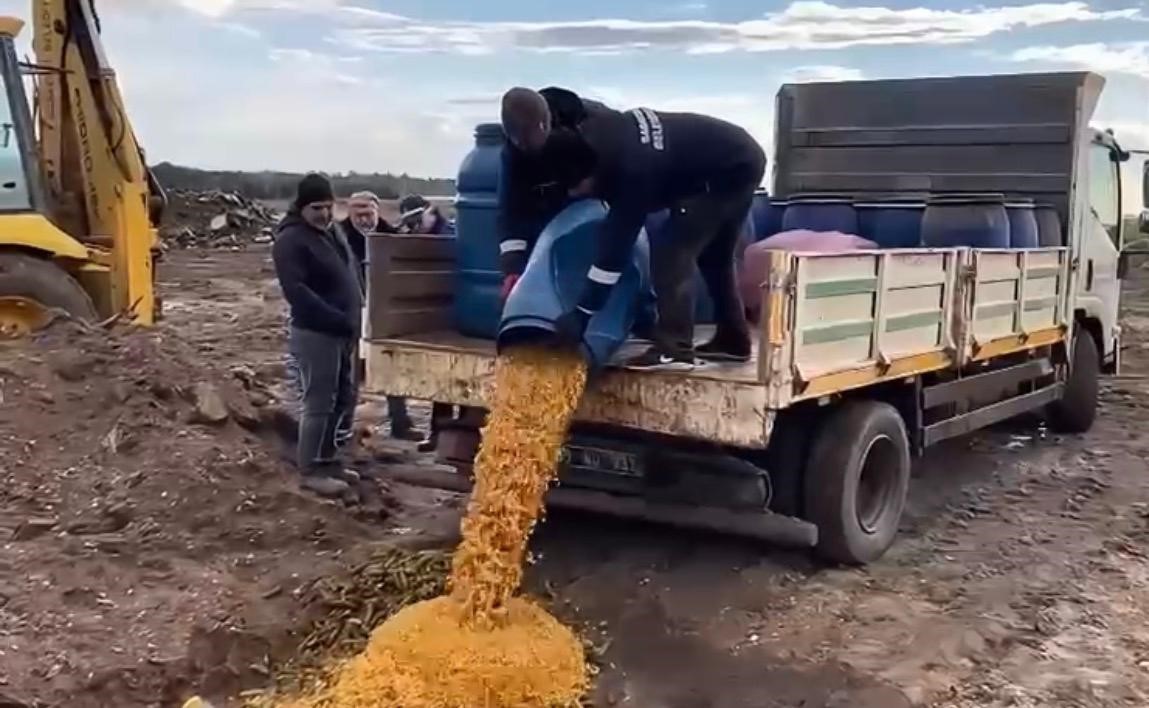 babaeskide ruhsatsiz tursu imalathanesine baskin 25 ton urun imha edildi 2 JVyayMqE