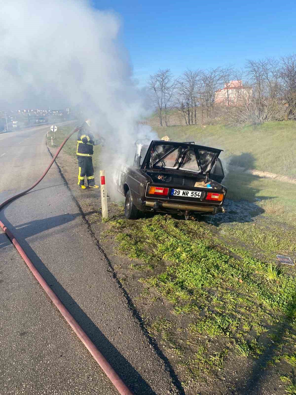 babaeskide seyir halindeki otomobil alev aldi 0 dB12LsvN