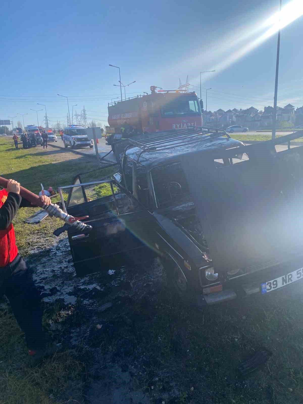 babaeskide seyir halindeki otomobil alev aldi 2 FHIDH6pw