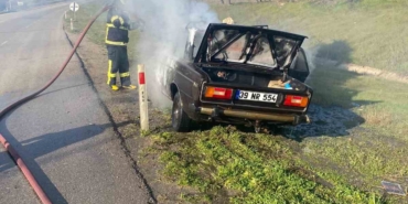 babaeskide-seyir-halindeki-otomobil-alev-aldi-OlJnt9qJ.jpg