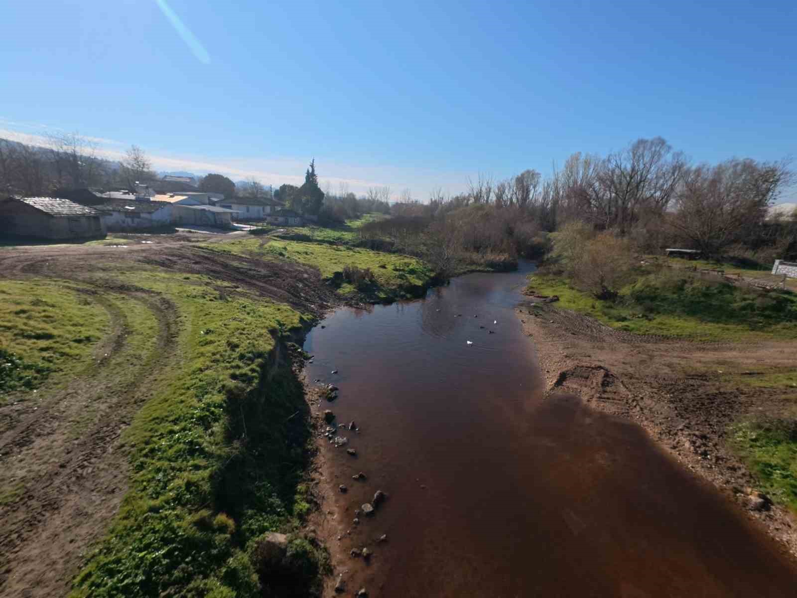 babaeskide seytan deresinin rengi kahverengiye dondu 0 aqmUEEYZ