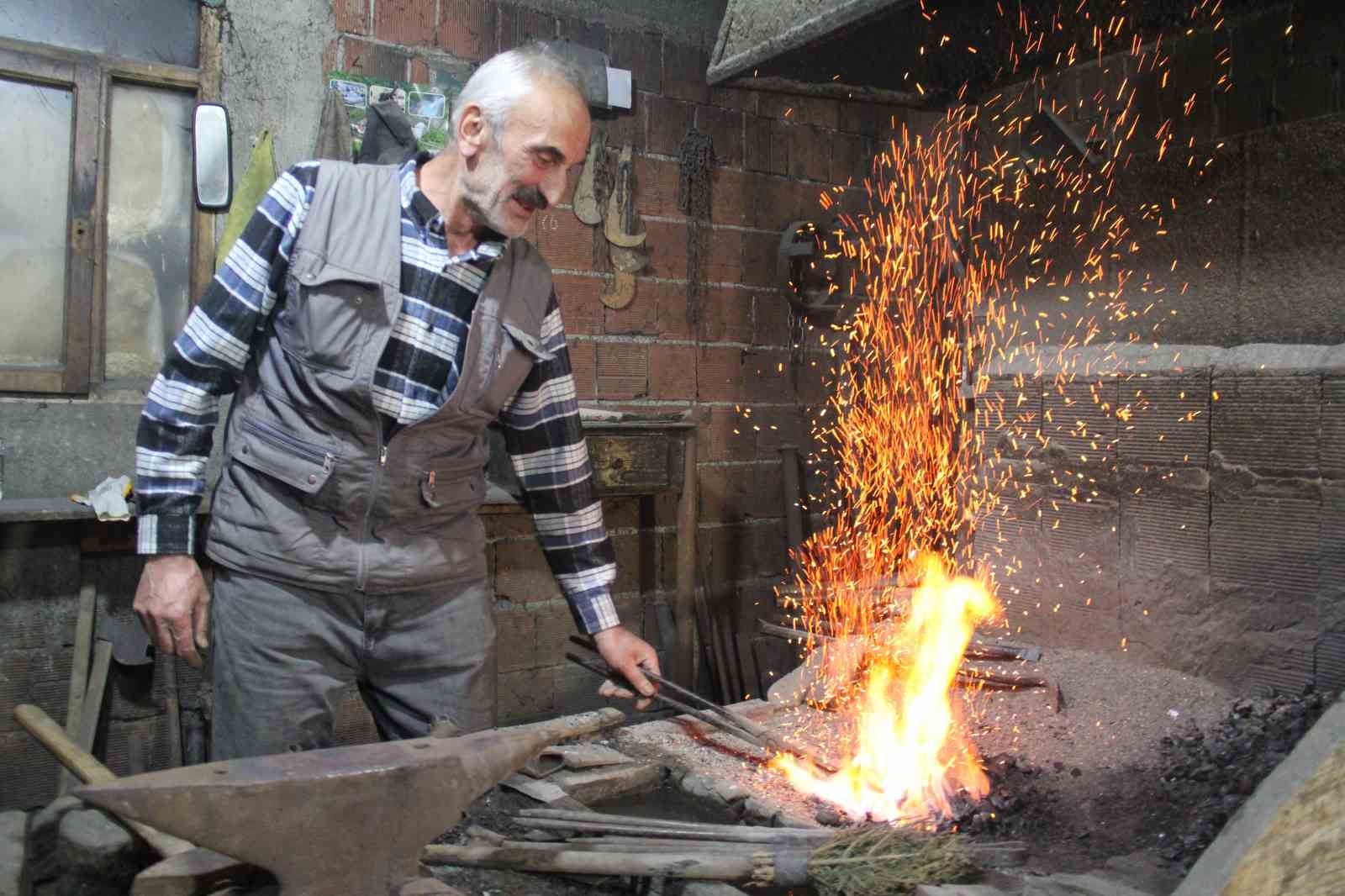 babalarindan kalan ocagi sondurmuyorlar 6