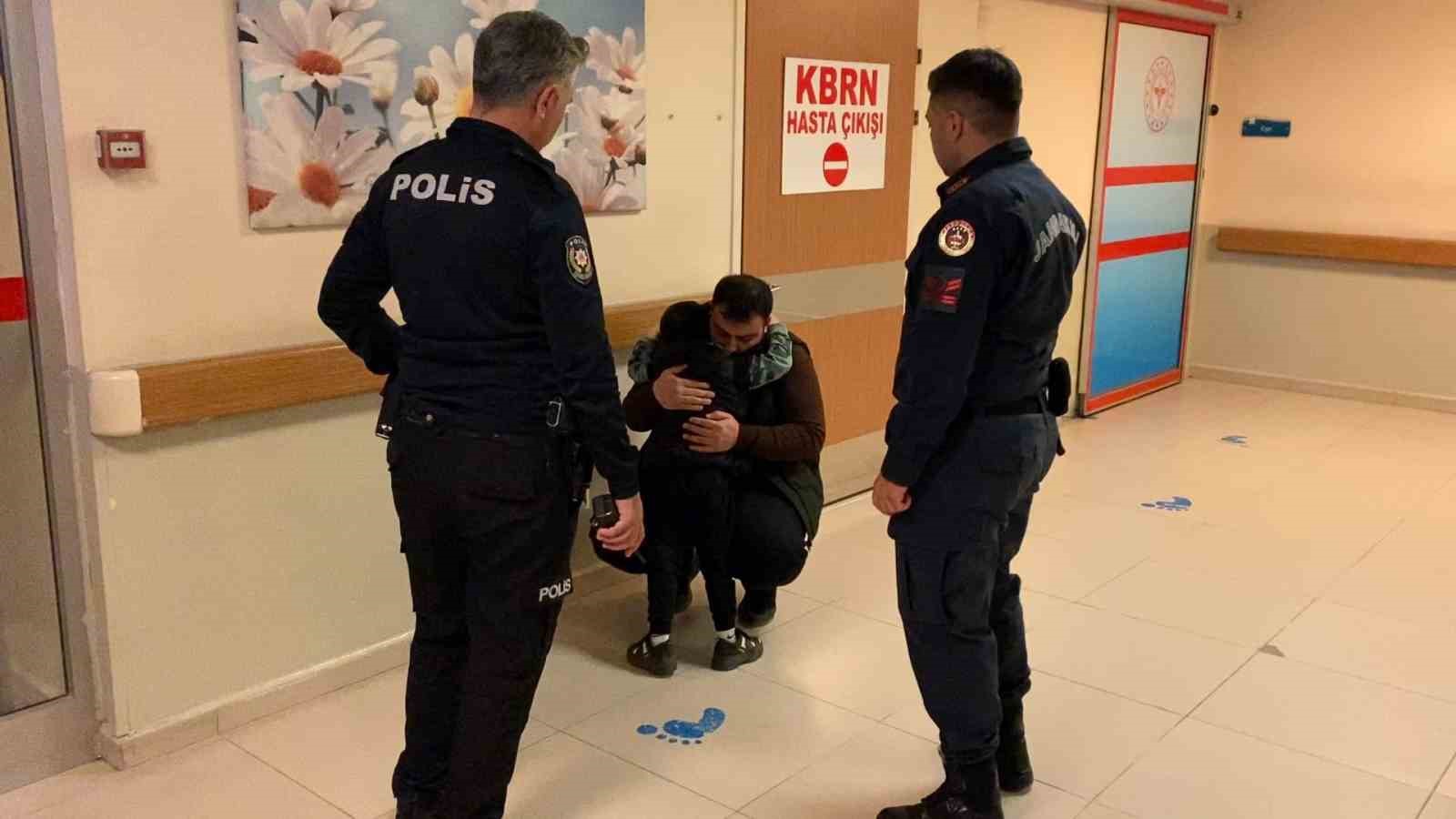 babasi hastanede tedavi olurken kaybolan cocuk icin ekipler seferber oldu 2