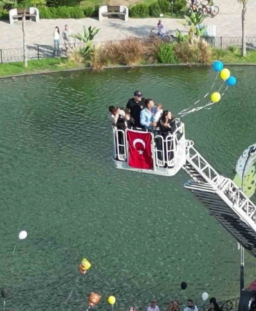 babasi-kimsemiz-yok-demisti-kanseri-yenen-tamer-talha-icin-balonlar-gokyuzune-birakildi-Wfnr3FF6.jpg