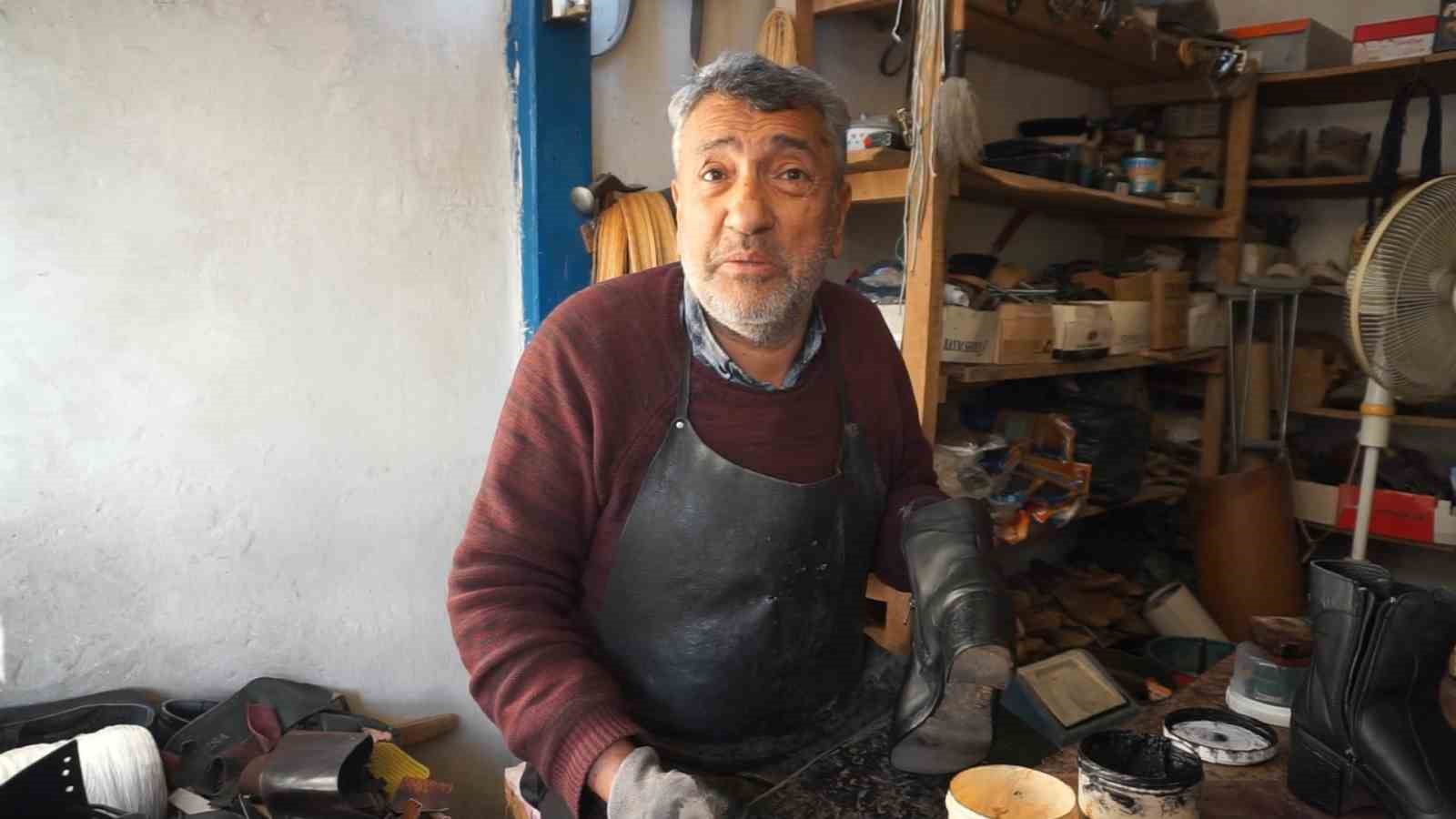 babasindan ogrendigi ayakkabi tamirciligini 40 yildir surduruyor 3