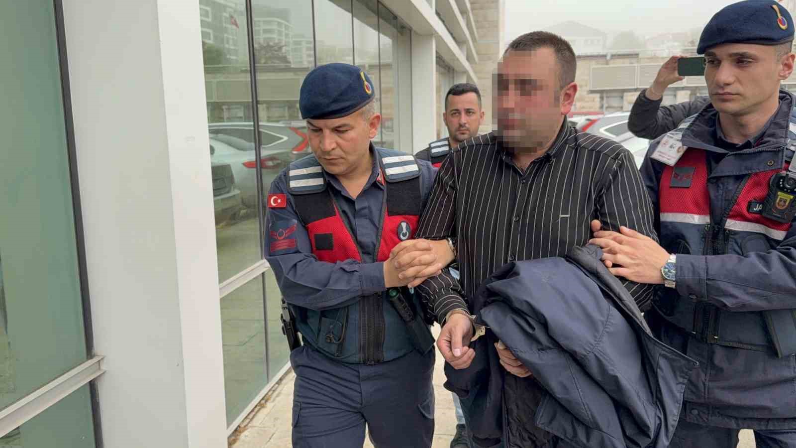 babasini 8 kursunla olduren sahis adliyeye sevk edildi 2 R9H7GLnM