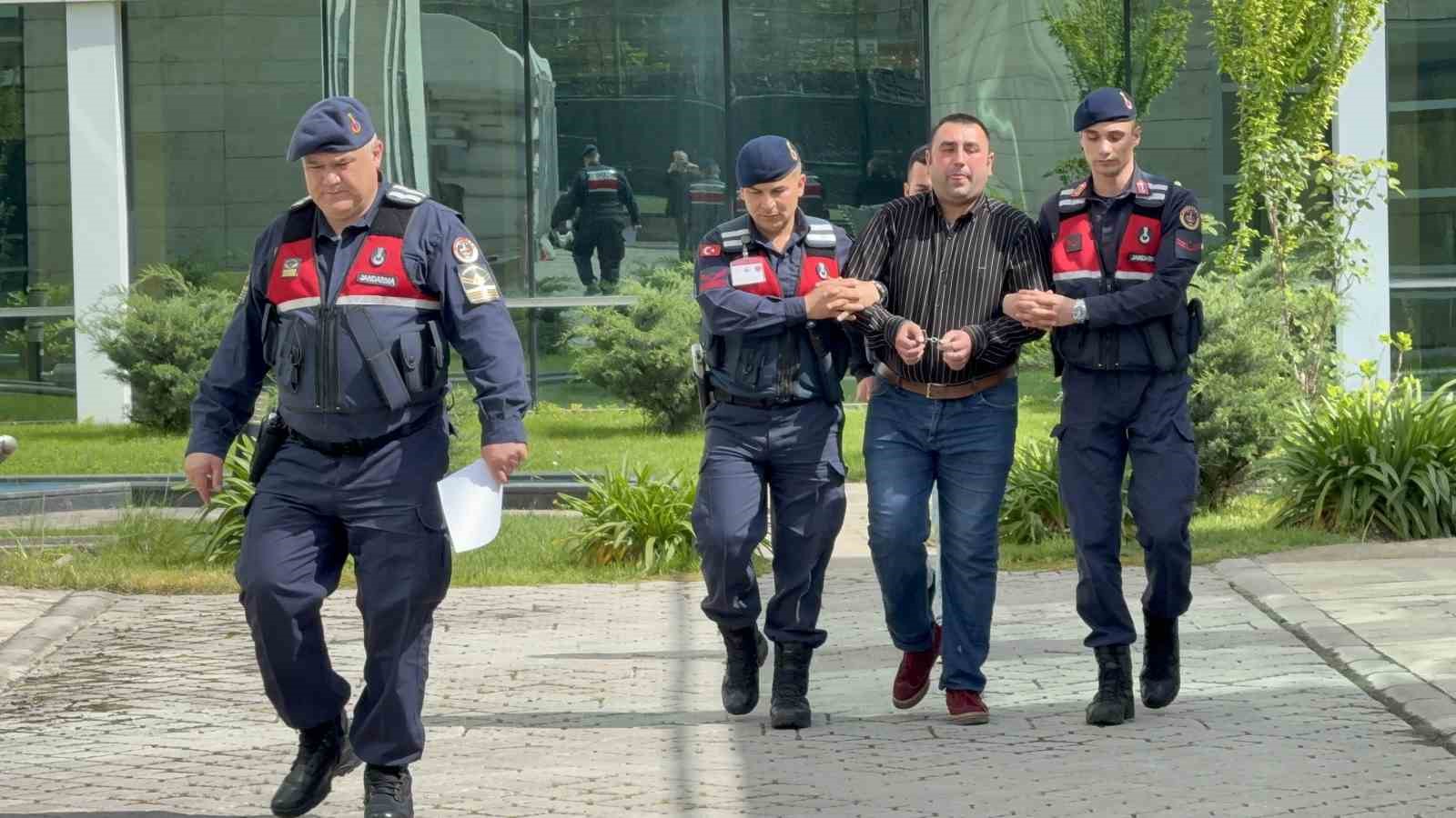 babasini 8 kursunla olduren sahis cok pismanim kimse babasini oldurmek istemez allah bu aciyi rnPNdLVZ