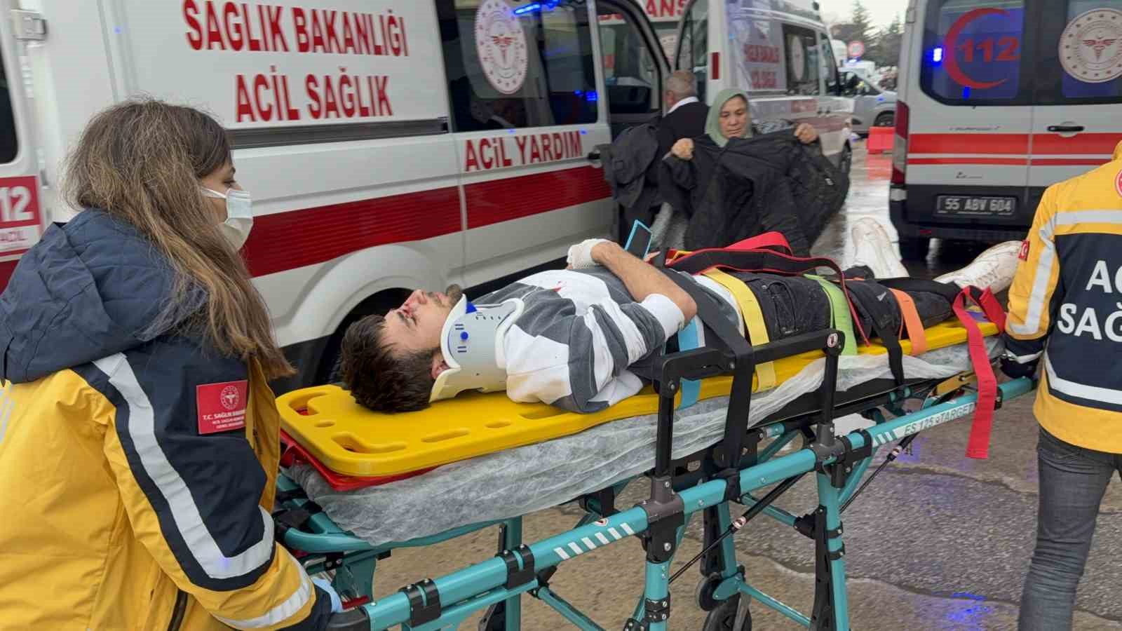 babasini ameliyata gotururken yaptigi kazada oglu yaralandi 2 RfQYU4XI