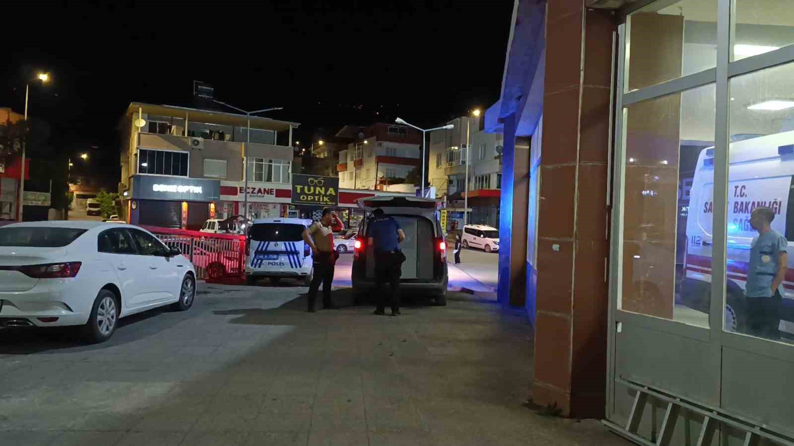 Babasını darp eden ağabeyini bıçaklandı 4 babasini darp eden agabeyini bicaklandi 0 C2zEq4F9