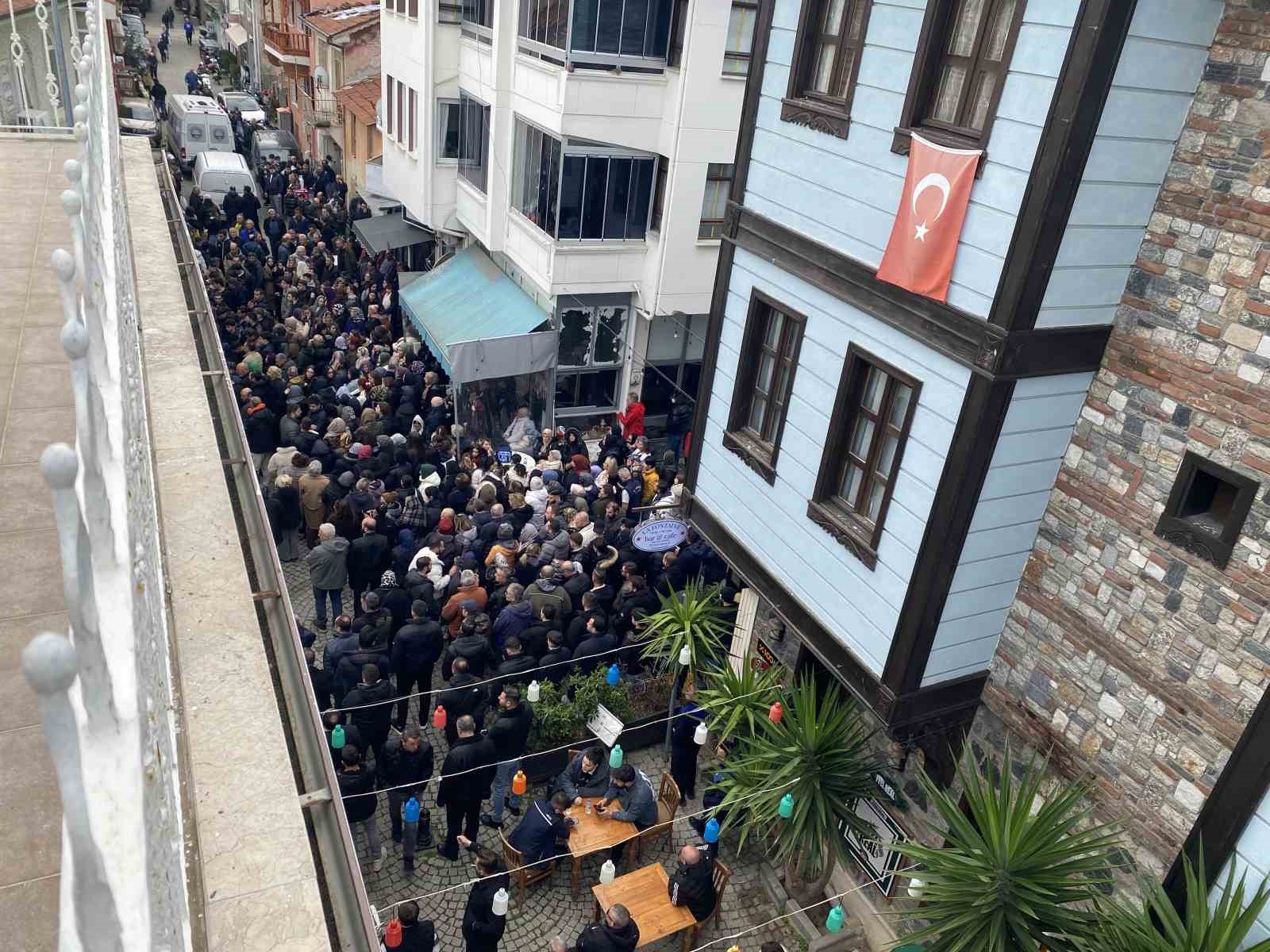 babasini kurtarirken kuyuda can veren 17 yasindaki efeye aci veda 0 yIcl9CXA