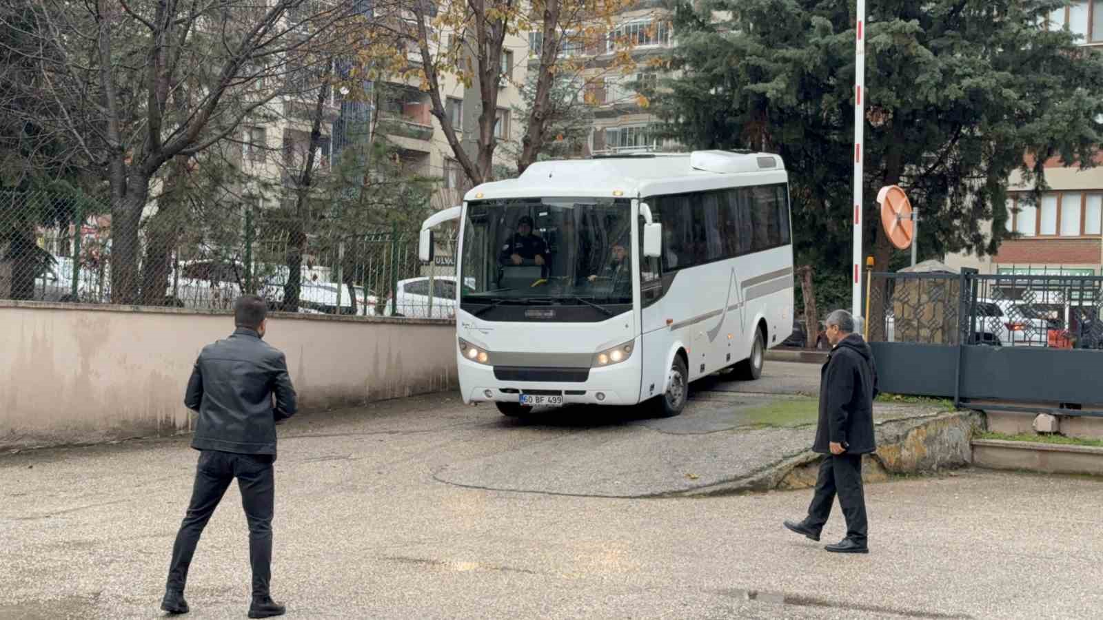 babasini oldurdugunu kabul etti 2 pssJQSwL