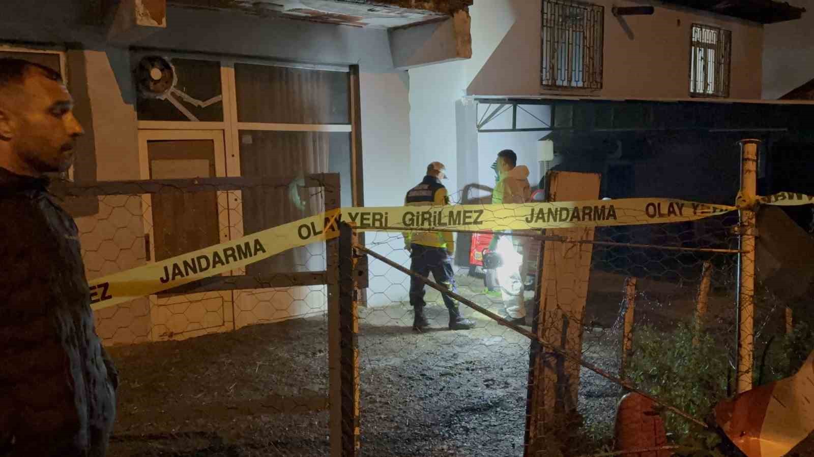 babasini tabancayla vurarak oldurup jandarmaya teslim oldu 4