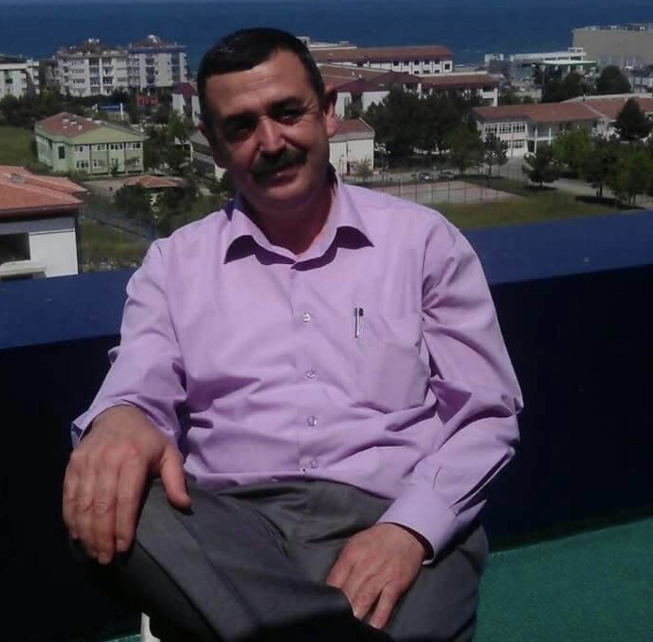 babasini tabancayla vurarak oldurup jandarmaya teslim oldu 5 hkgMXvcs