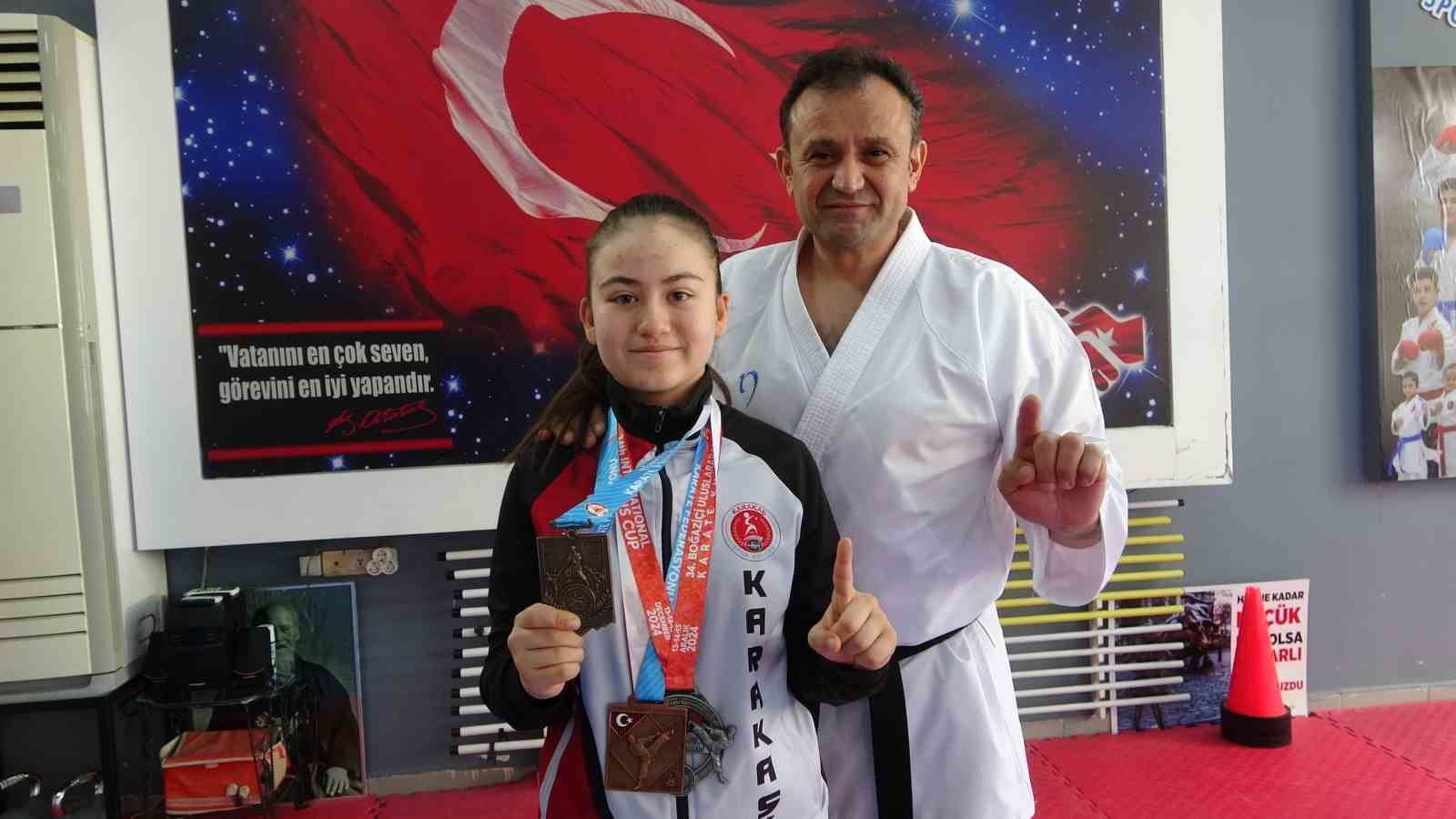 babasinin destegiyle basladi 14 yasinda turkiye sampiyonluguna uzandi 5 6SOWaWzj