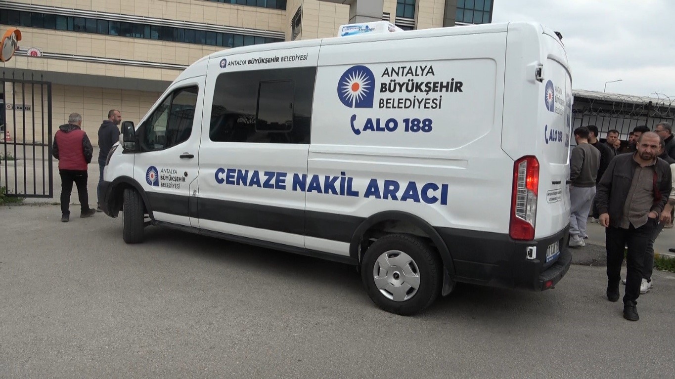 Babasının "Oğlum ölmeyecek" feryadı yürek burkmuştu, genç işçi kurtarılamadı 10 babasinin oglum olmeyecek feryadi yurek burkmustu genc isci kurtarilamadi 6 R4F2BEMt