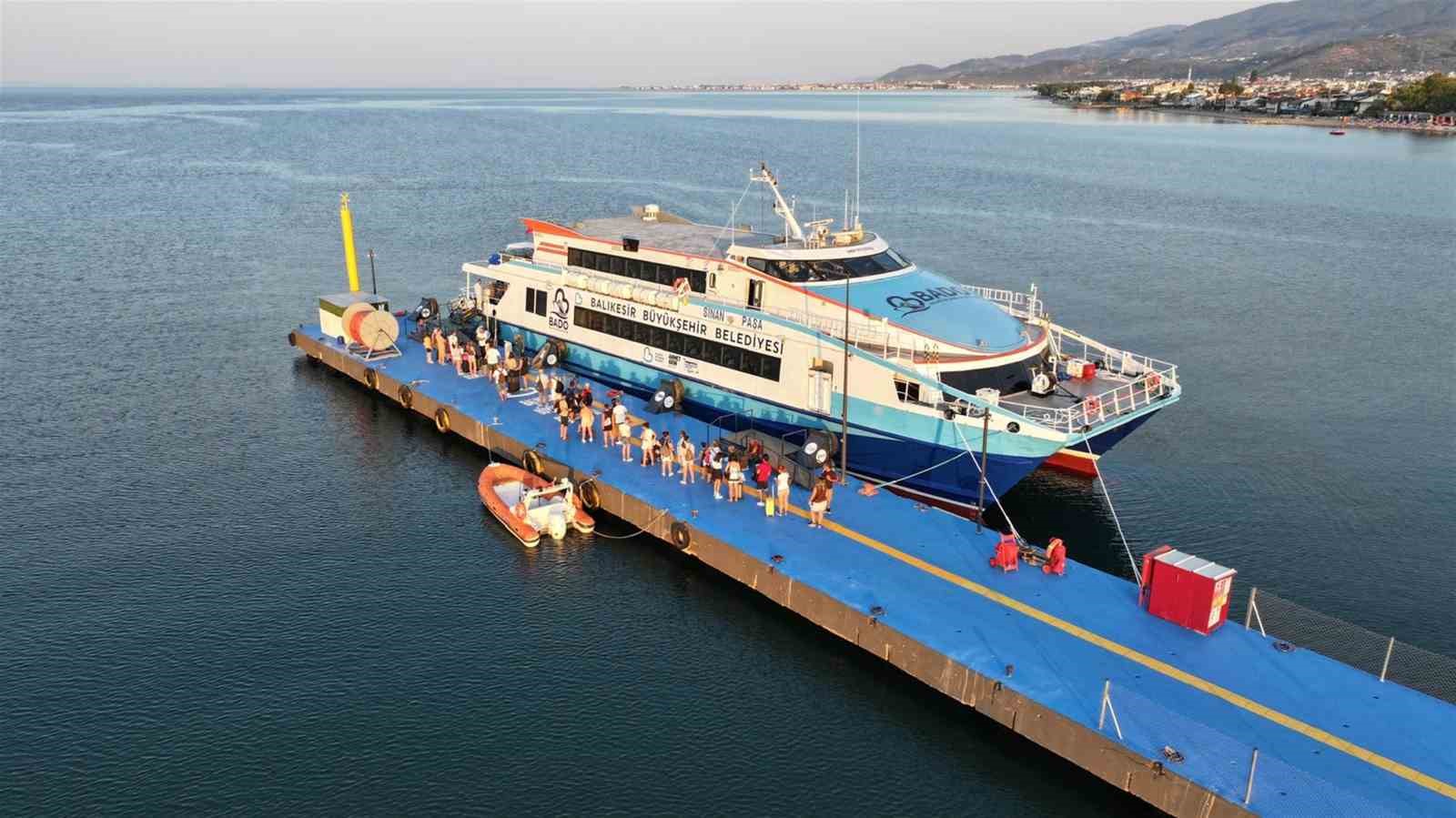 BADO’nun Akçay-Midilli seferlerine yoğun ilgi 7 badonun akcay midilli seferlerine yogun ilgi 3 kZLabrkc