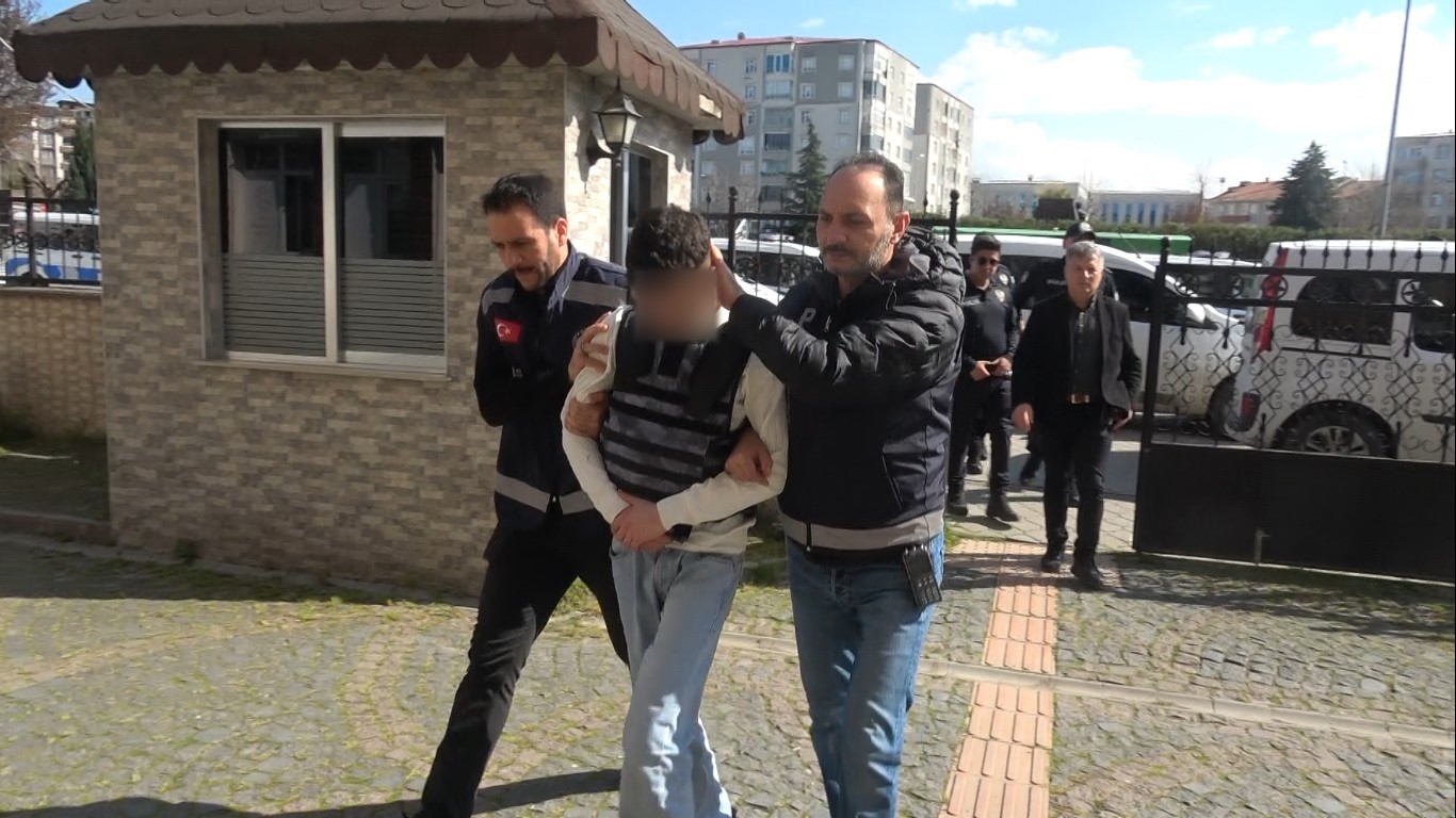 Bafra’da 17 yaşındaki çocuk pompalı tüfekle cinayet işledi: 2 çocuk adliyeye sevk edildi 5 bafrada 17 yasindaki cocuk pompali tufekle cinayet isledi 2 cocuk adliyeye sevk edildi 1 1OtGrP9K