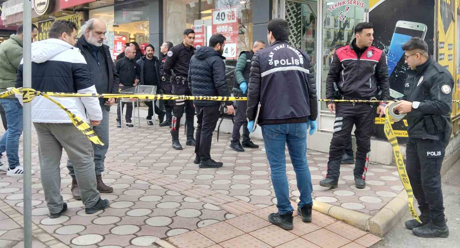 bafradaki silahli saldiriyla ilgili 3 kisi gozaltina alindi 0 gtt3KsPA