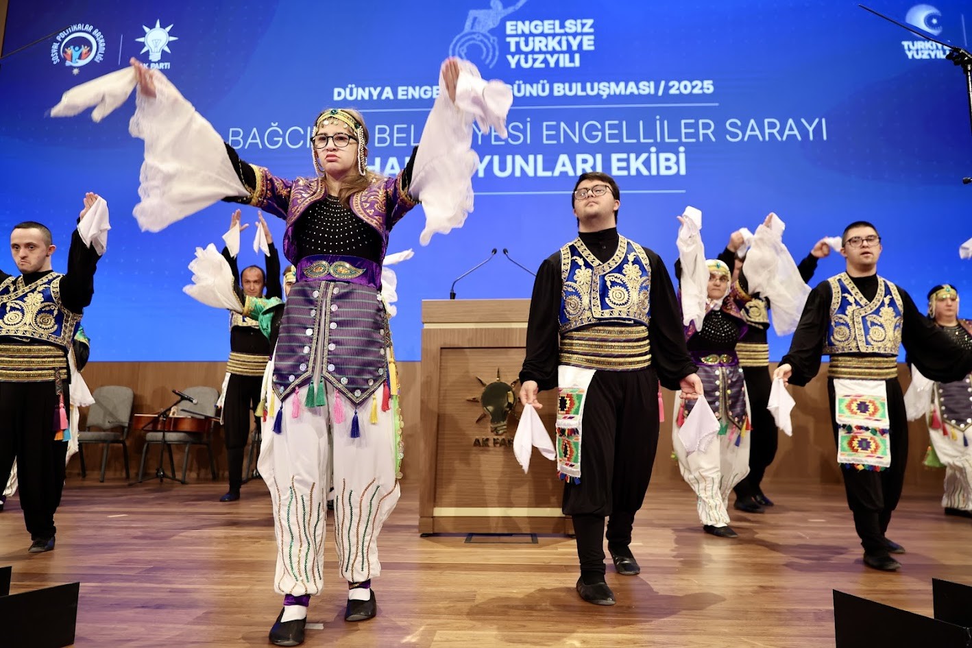 bagcilar belediyesi engelliler sarayi kursiyerleri turkiye bulusmasina katildi 6