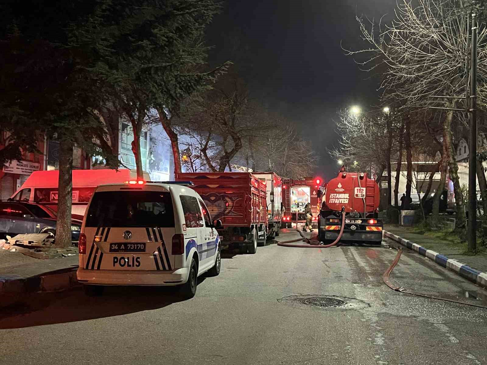 Bağcılar İSTOÇ’da iki katlı iş yerinde yangın 8 bagcilar istocda iki katli is yerinde yangin 4 5bnPT7DO