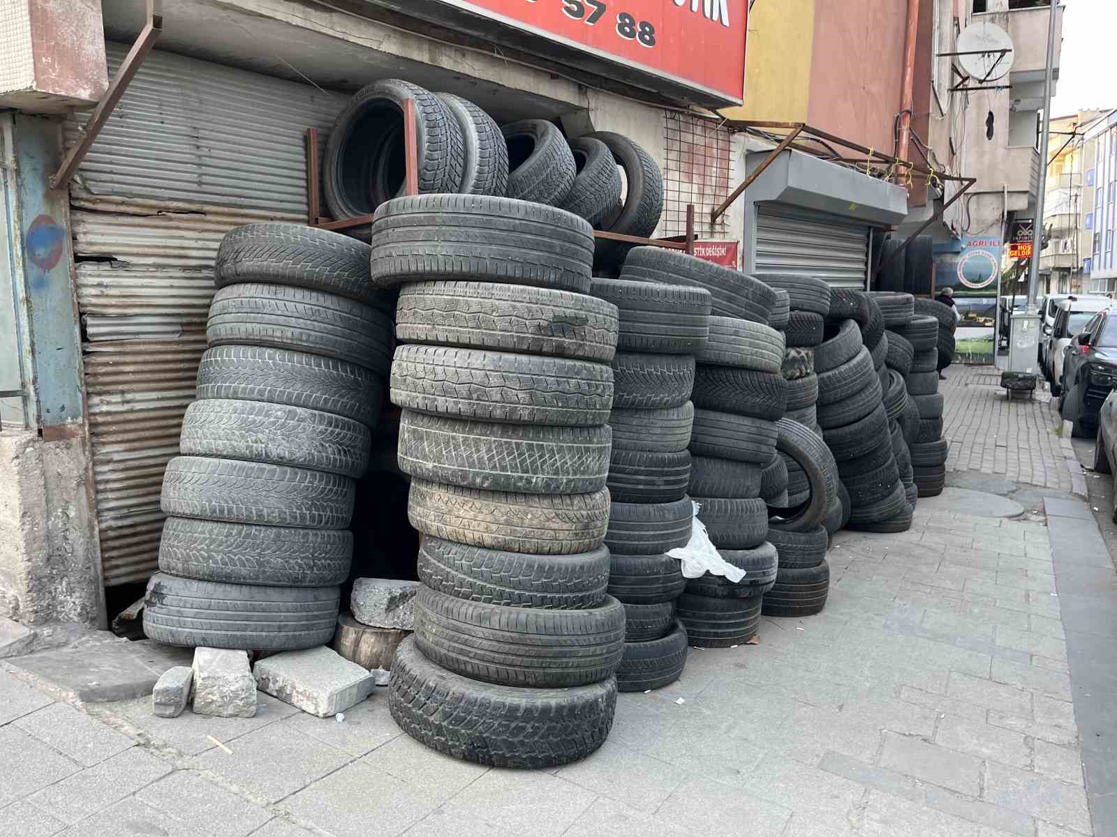 bagcilarda 20 yillik esnaf komsusu tarafindan yaklasik 2 milyon lira dolandirildi iddiasi 1 5KlMMKfT