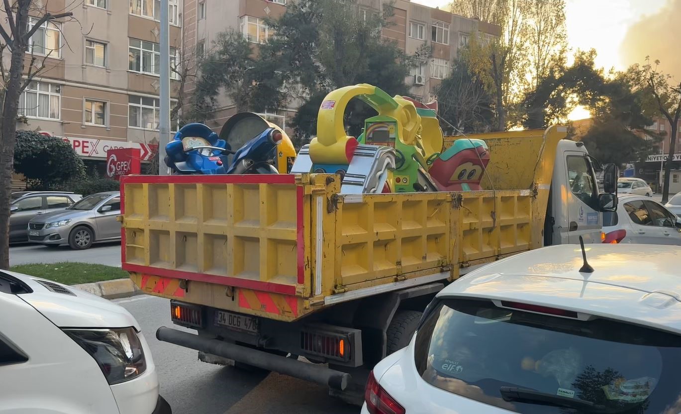 bagcilarda 5 cocugun elektrik akimina kapildigi park suresiz olarak muhurlendi 1