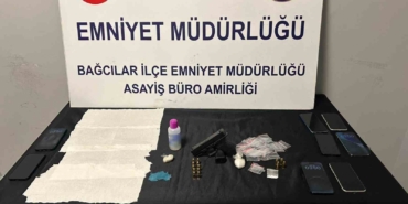bagcilarda-bir-evde-uyusturucu-madde-bulunduran-ve-aranmasi-bulunan-5-supheli-tutuklandi-ez5uXHym.jpg