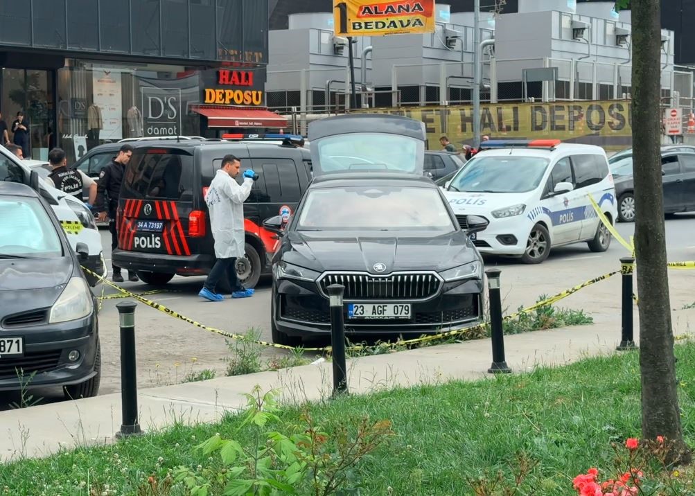 bagcilarda bir kisi otomobilin bagajinda olu bulundu 1 52SvJwUE