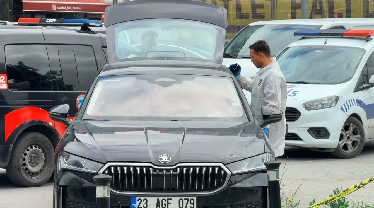 bagcilarda bir kisi otomobilin bagajinda olu bulundu 2 bXGtikJ3